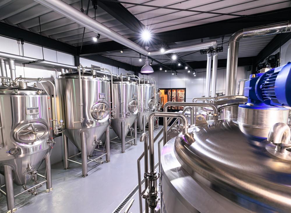 Efficiency and Precision: Glycol Cooling System in a 5000L Beer Brewery Equipment