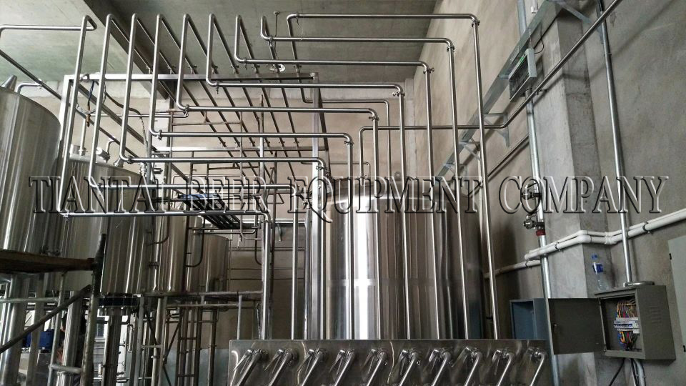 <b>Stainless steel glycol pipelines</b>