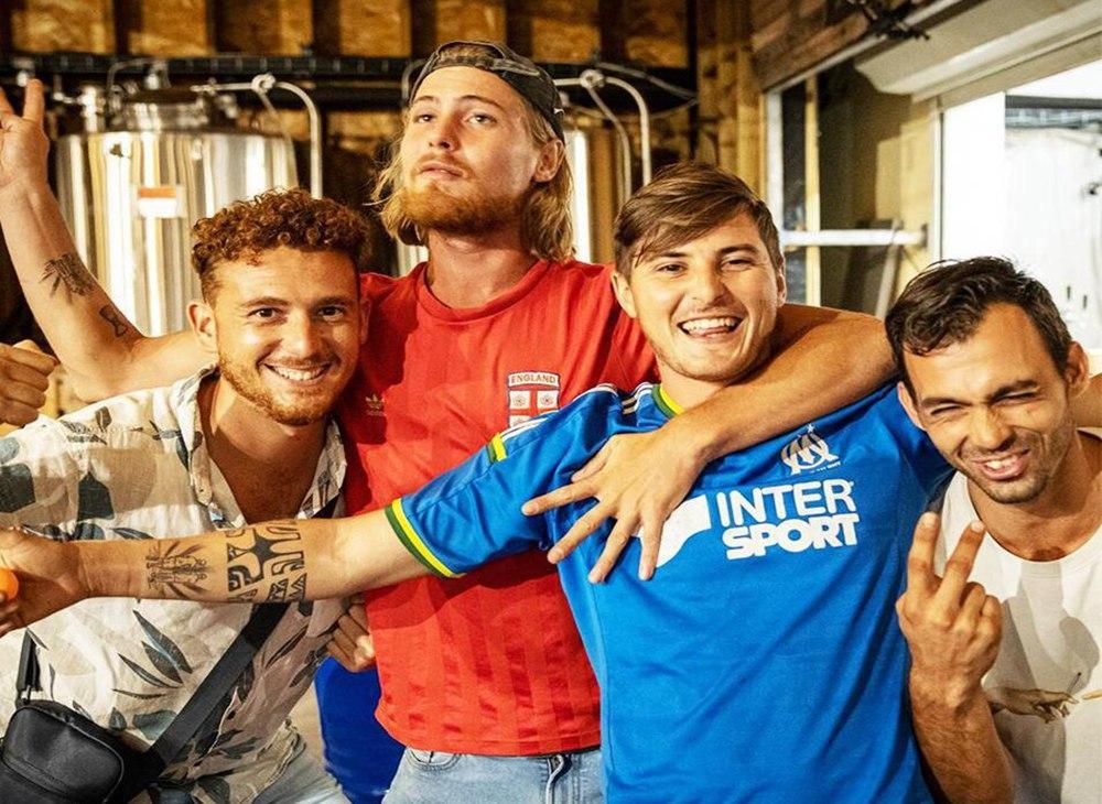 achat d'équipement pour la bière, brassage de bière de haute qualité, fermenteurs, bouilloires, cuves de stockage, brasseries, brasseurs domestiques, systèmes de brassage, processus de brassage, équipement de brassage, exigences en matière de nettoyage et d'entretien, cuves de brassage en acier inoxydable,