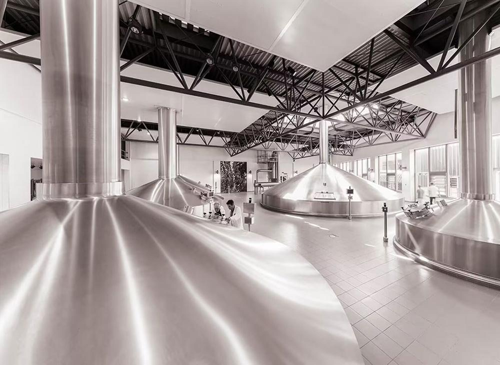 brewery,mashing,mashing vessels,breweries,mashing kettle,boiling kettle,lauter tun,whirlpool tank,beer brewing,mashing, lautering, boiling, whirlpooling,beer equipment