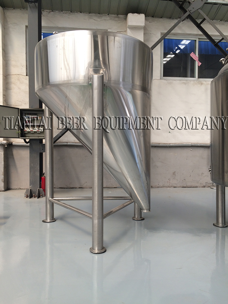 <b>1500L hopper for mashing tank</b>