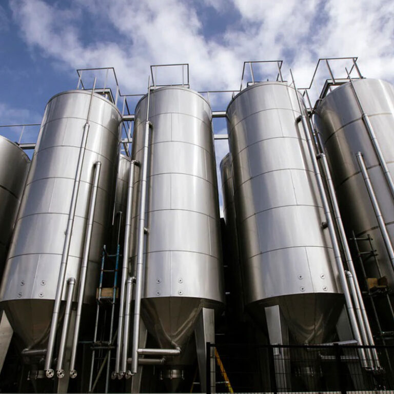 Industry_brewery_large_beer_fermenter_ (34)